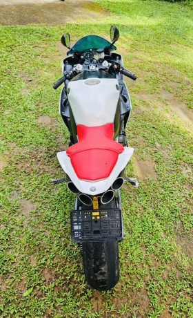 yamaha-r1-2014-big-1
