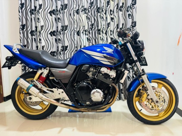 honda-cb400-vtec-big-2