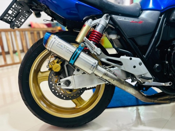 honda-cb400-vtec-big-5