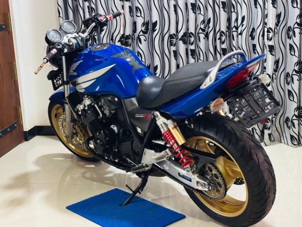 honda-cb400-vtec-big-3