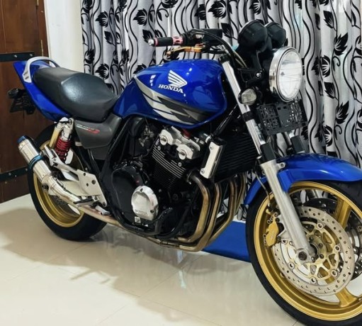 honda-cb400-vtec-big-0