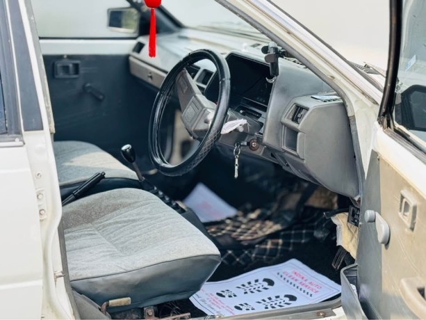 nissan-sunny-b11-big-5