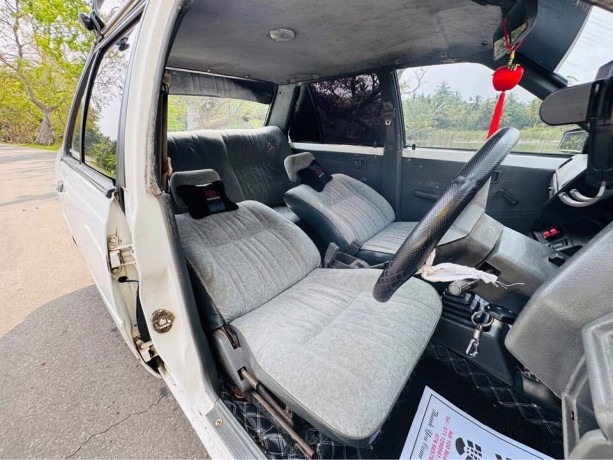 nissan-sunny-b11-big-3