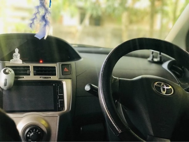 toyota-vitz-big-1