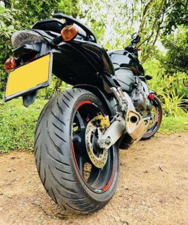 honda-hornet-cb600f-big-1