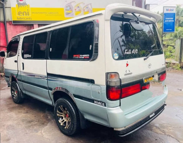 toyota-dolpin-big-5