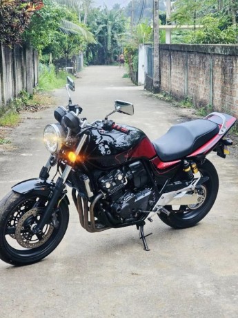 honda-cb4-2014-big-1