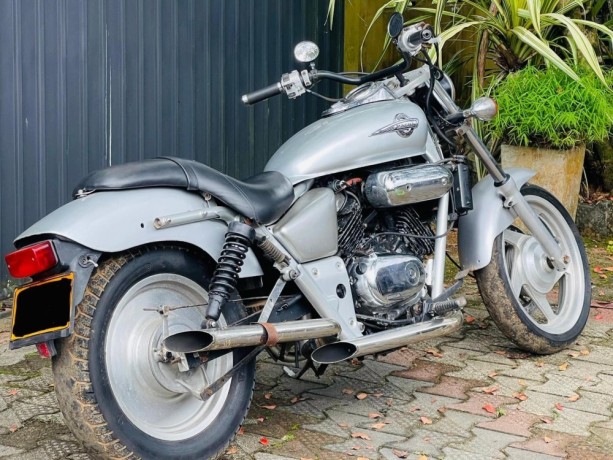 honda-magna-250-big-3