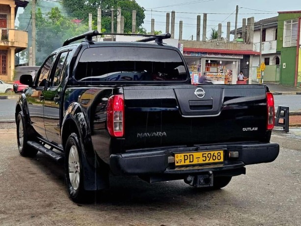 nissan-navara-outlaw-2007-big-3