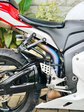 honda-cbr-600rr-2018-big-5