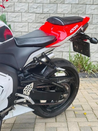 honda-cbr-600rr-2018-big-8