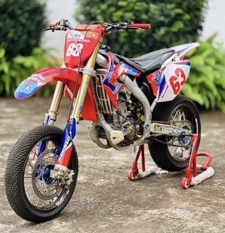 honda-crf-450-2008-big-0