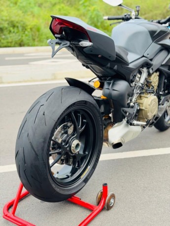 ducati-streetfighter-v4s-2023-big-6
