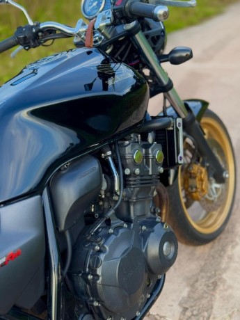 honda-cb4-revo-sf-2013-big-7
