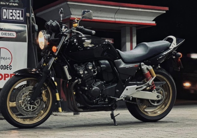 honda-cb4-revo-sf-2013-big-2