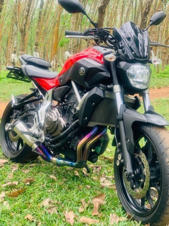 yamaha-mt-07-2015-big-0