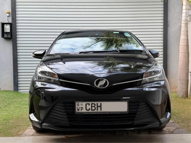 toyota-vitz-led-version-big-0