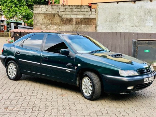 2000-citroen-xantia-saloon-big-0