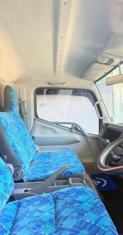mitsubishi-fuso-elf-big-4