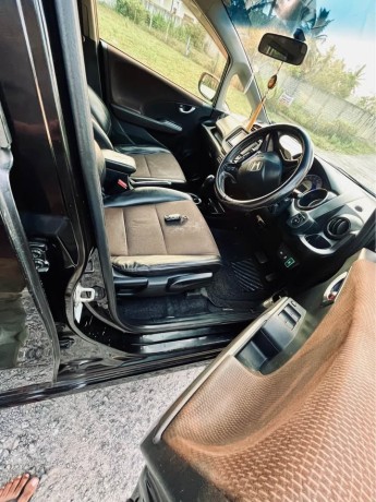 honda-fit-shuttle-big-6