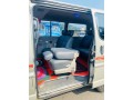 toyota-hiace-regius-small-8