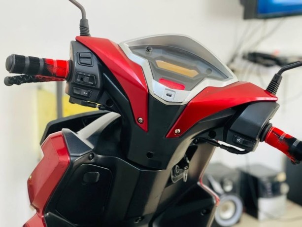honda-grazia-big-0