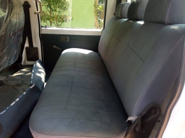 mazda-bongo-crew-cab-big-7