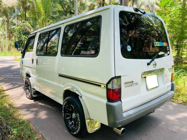 nissan-vanette-big-4