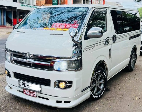 toyota-hiace-kdh-super-gl-200-big-0