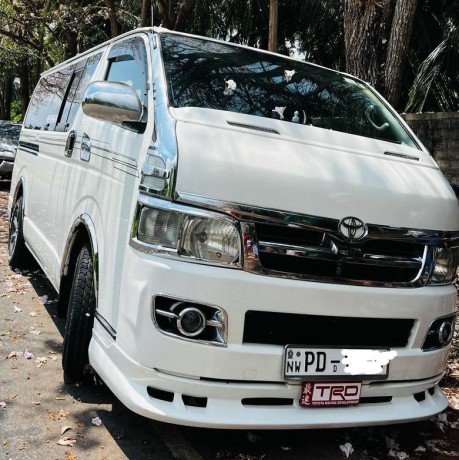toyota-hiace-kdh-super-gl-200-big-2