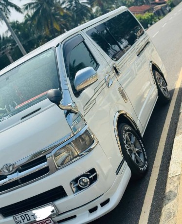 toyota-hiace-kdh-super-gl-200-big-3