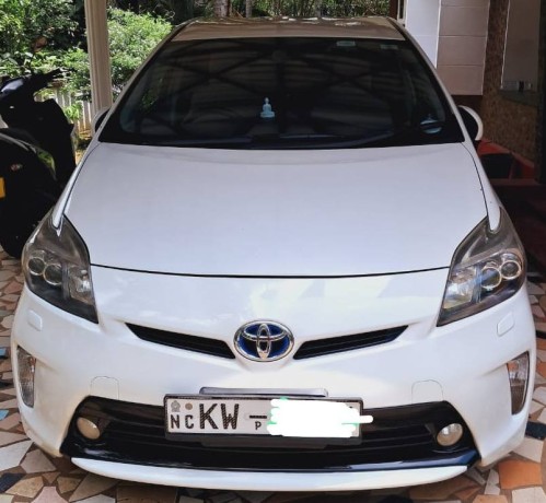 toyota-prius-s-big-2