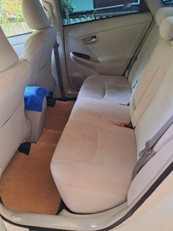 toyota-prius-s-big-6