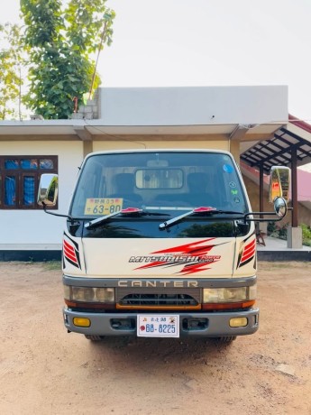 mitsubishi-canter-105-lorry-big-1