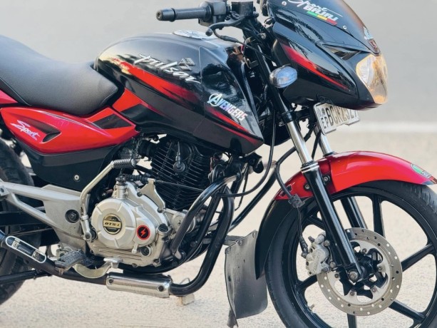 pulsar-150-1515-model-big-1