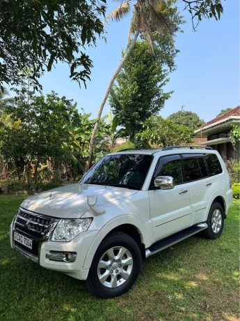 mitsubishi-montero-gls-did-big-0