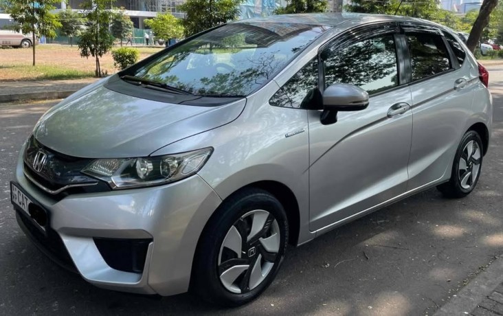 honda-fit-gp5-l-big-0
