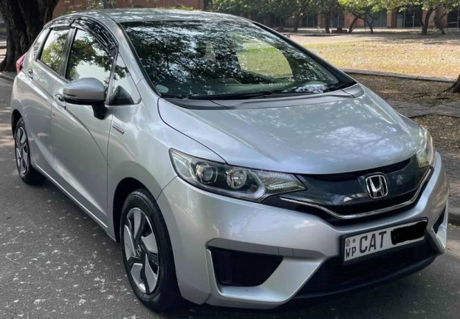 honda-fit-gp5-l-big-1