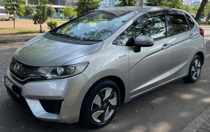 honda-fit-gp5-l-big-5