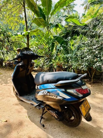 hero-dash-2016-scooter-big-5