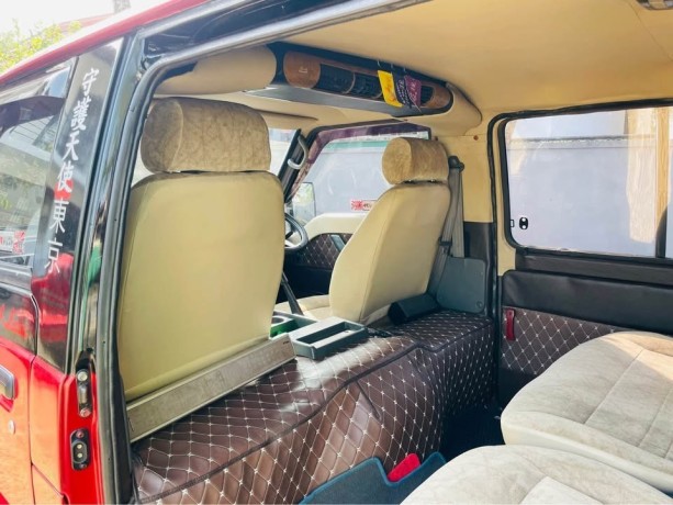 mitsubishi-delica-big-7