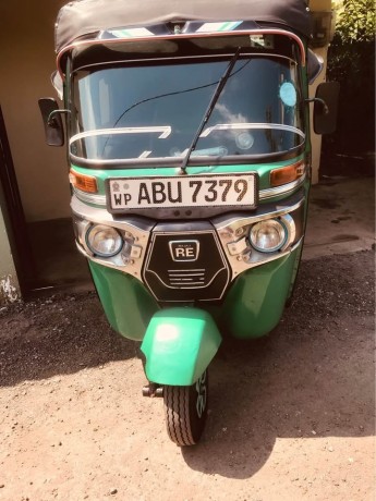 bajaj-re-big-0