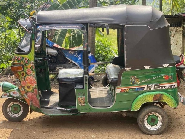 bajaj-2s-big-2