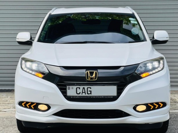 honda-vezel-2015-z-grade-orange-package-gold-badge-big-0