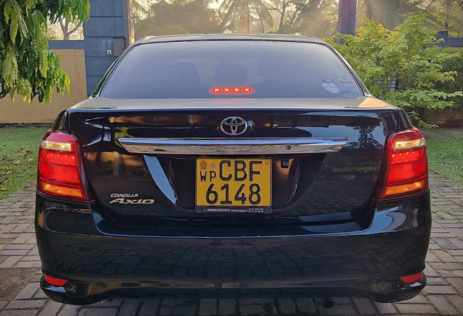 toyota-corolla-axio-nre-160-big-6