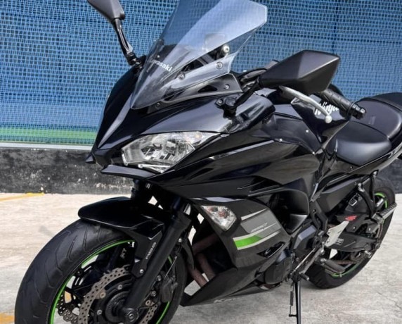 kawasaki-ninja-650-2019-big-2