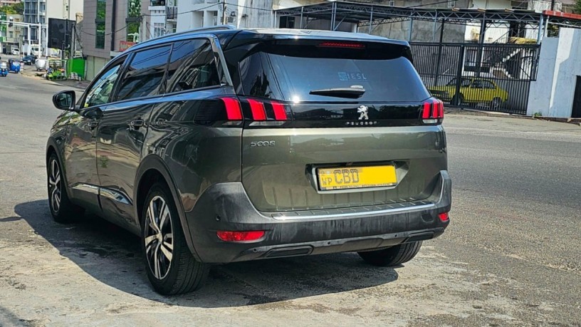 peugeot-5008-big-3