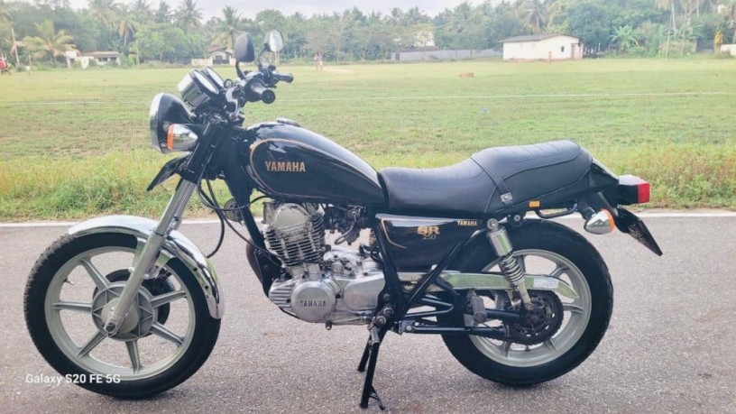 yamaha-sr-250-big-4