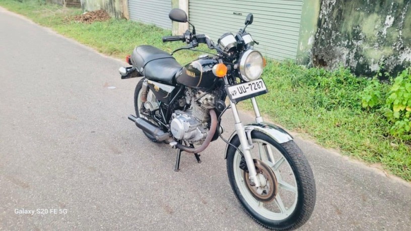 yamaha-sr-250-big-2