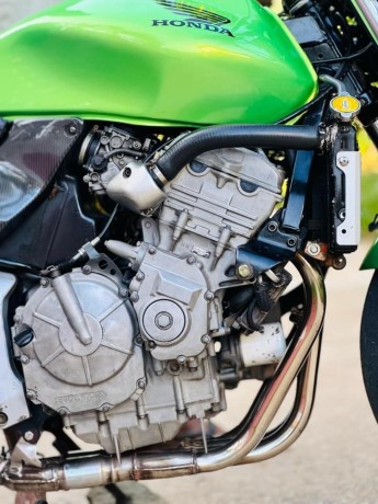 honda-hornet-600-2005-big-4